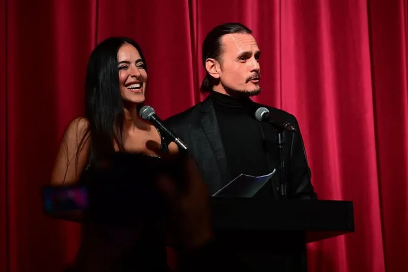 Los conductores Celeste Muriega y Christian Sancho