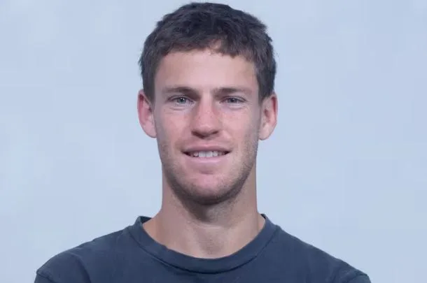 Contratar a Diego Schwartzman