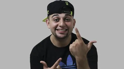 Contratar a El Apache Ness