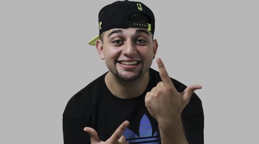 Contratar a El Apache Ness