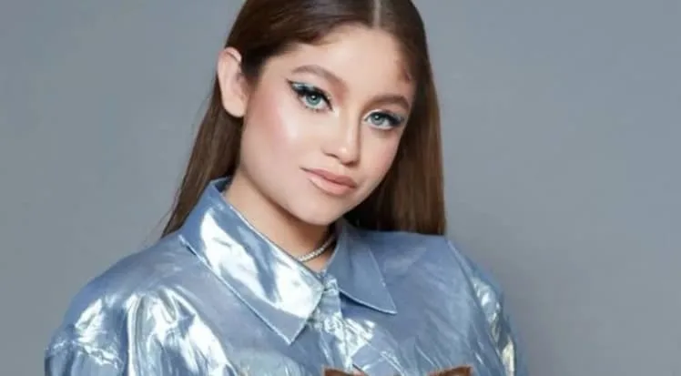 Contratar a Karol Sevilla