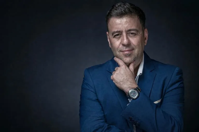 Contratar a Diego Notario locutor